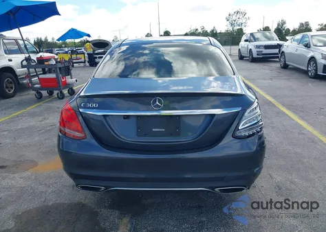 2016 Mercedes-Benz C 300 300 из США, поврежденный, VIN 55SWF4JB8GU128710